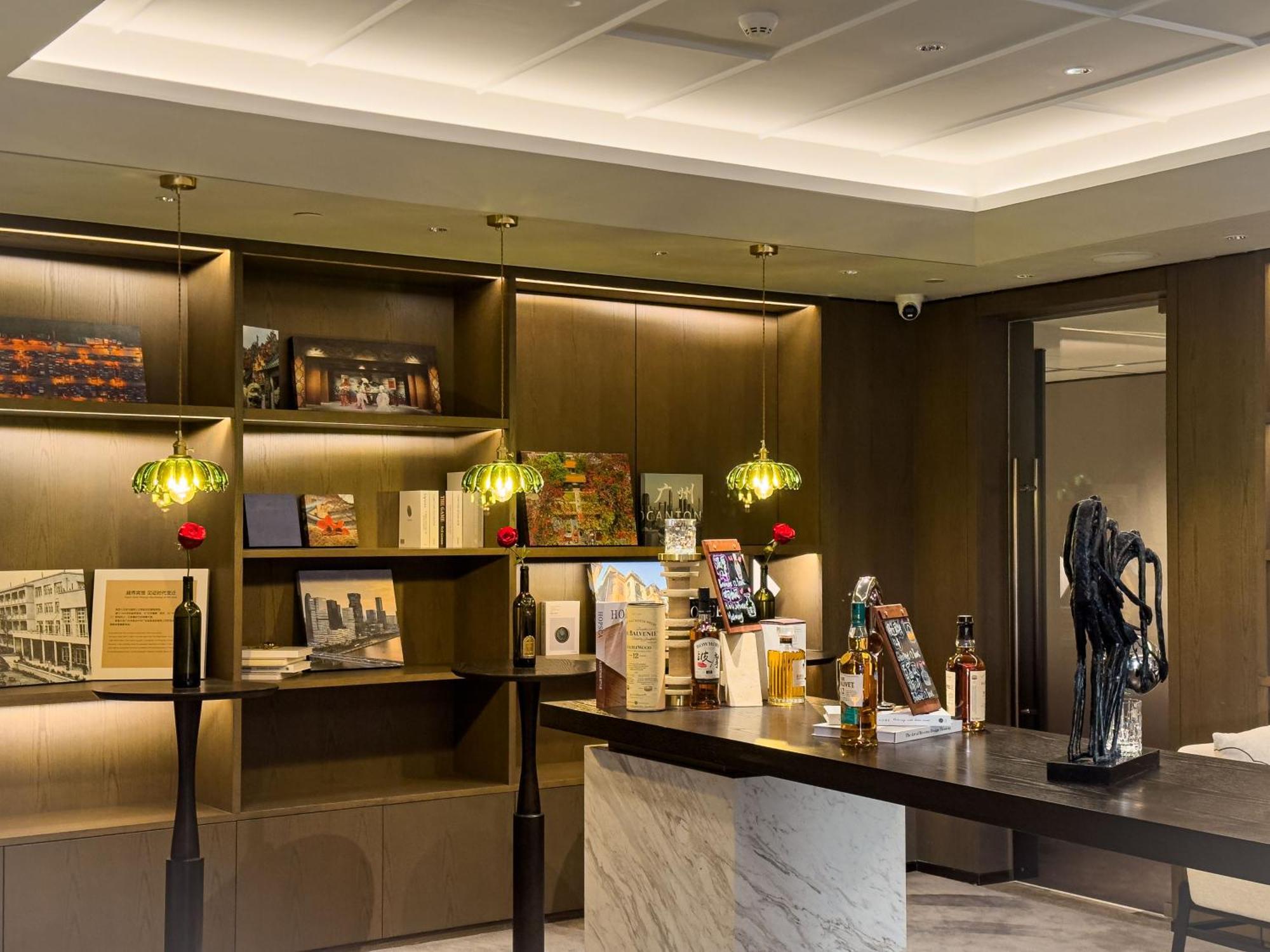 Yuexiu Hotel Guangzhou, Curio Collection By Hilton Exterior foto
